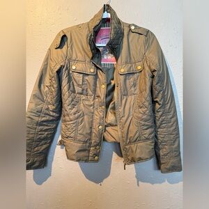 Bernardo Olive Green Quilted Jacket with Floral Lined Panel